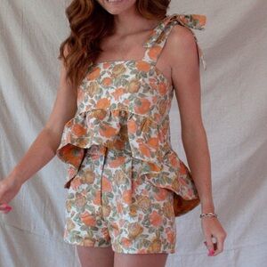 Jacquard high-low floral top